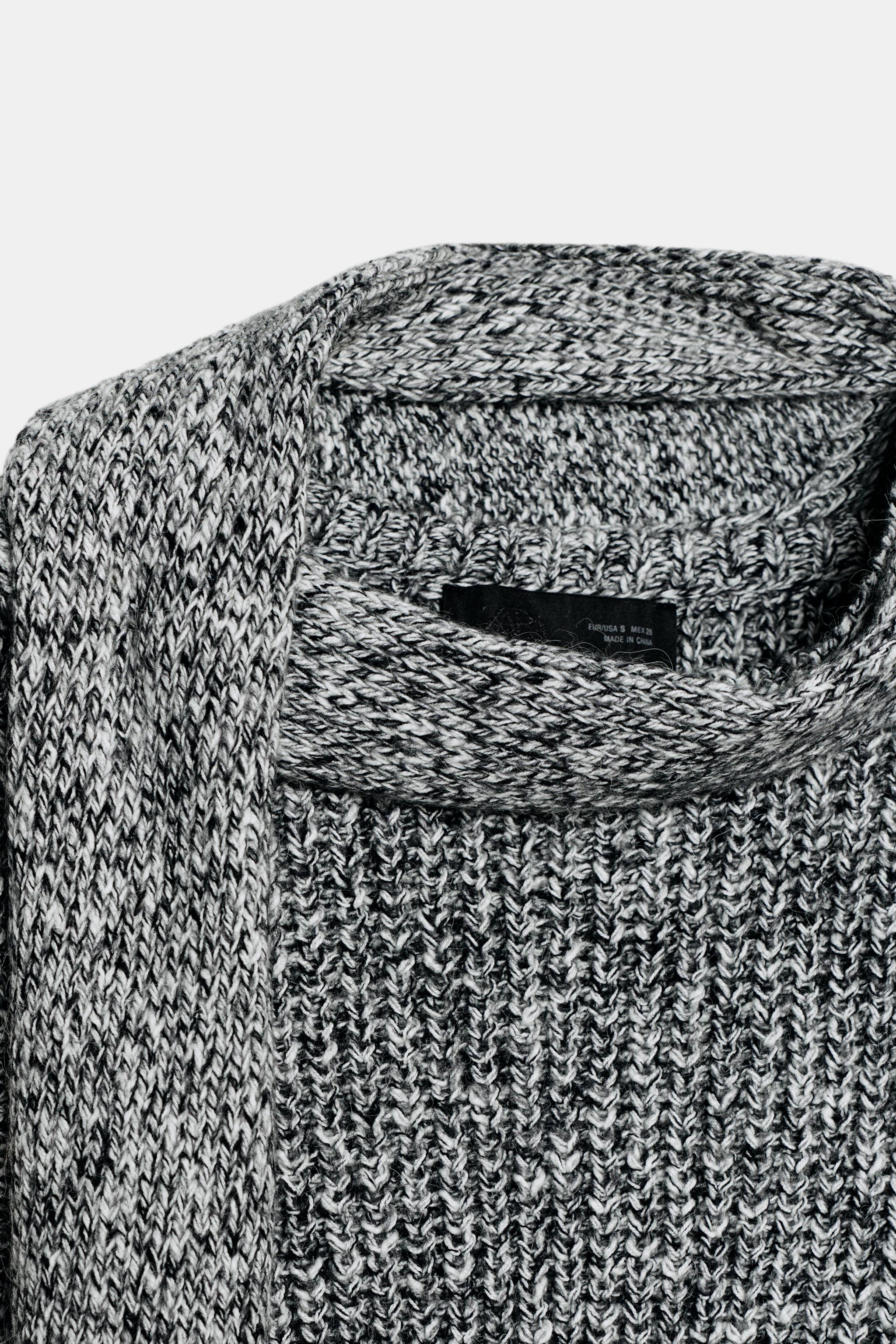 KNIT TOP WITH SCARF AND FRAYED HEM